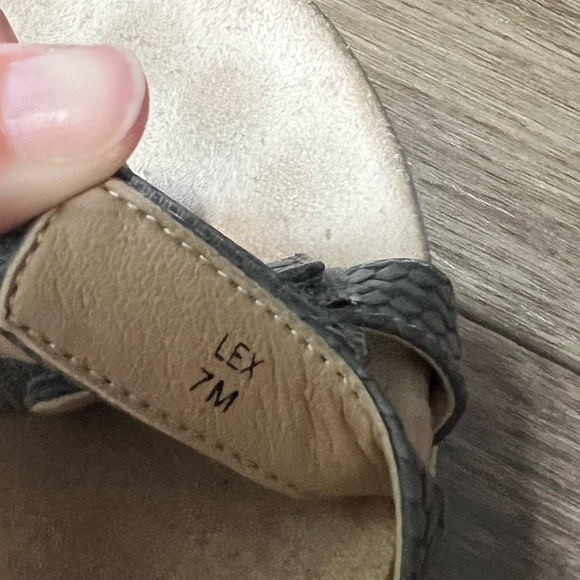 Vionic Lex Sandals platform - Picture 4 of 4